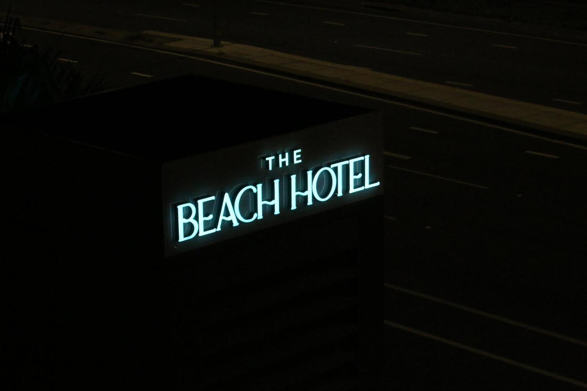 Broadbeach Stunner Modern And Central Gold Coast Exterior photo